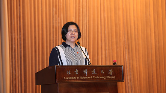 4-H片
党委书记武森在H片
脱贫攻坚总结表彰大会暨乡村振兴帮扶工作推进会上交流发言.jpg